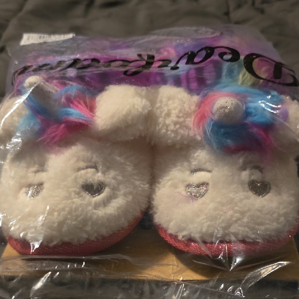 Dearfoams Kids Unicorn Slippers - White and Pink with Rainbow Mane